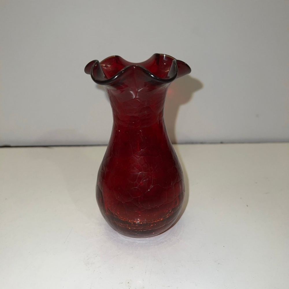Red crackle vase 5"